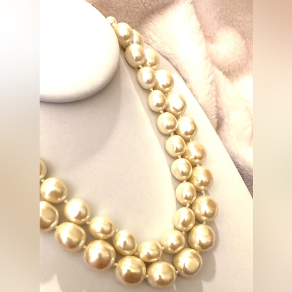 Carolee Original Necklace Romantic Faux Rich Double strand Pearl Necklace Unisex - Picture 3 of 11